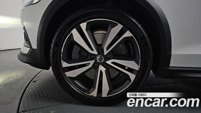 Volvo V60 Cross Country 2020 — Şəkil 5/20