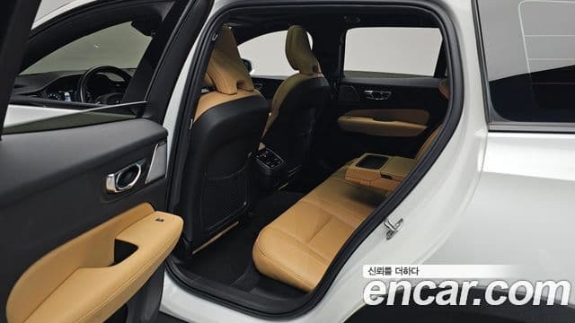 Volvo V60 Cross Country 2020 — Şəkil 11/20