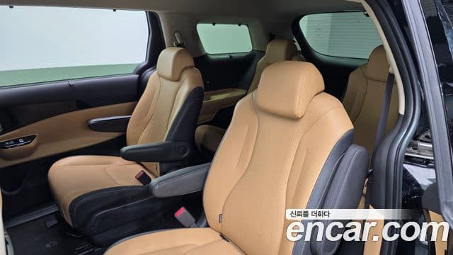 Kia Carnival 2022 — Фото 16/20