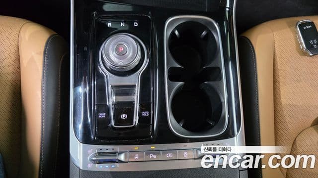 Kia Carnival 2022 — Фото 17/20
