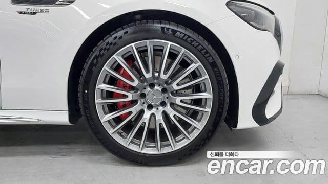 Mercedes-Benz E-Class 2025 — Фото 4/20