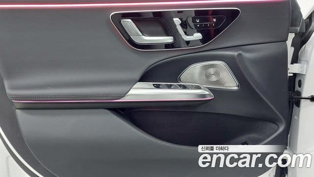 Mercedes-Benz E-Class 2025 — Фото 15/20