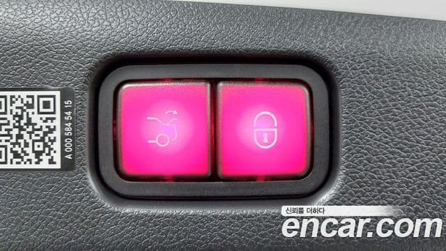 Mercedes-Benz E-Class 2025 — Фото 18/20