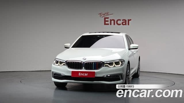 BMW 5 Series 2019 — ფოტო 3/20