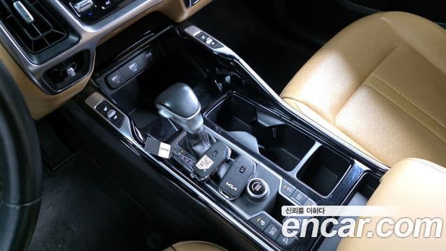 Kia Sorento 2022 — Фото 9/20