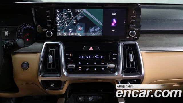 Kia Sorento 2022 — Фото 15/20