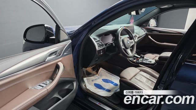BMW X4 2022 — Photo 11/20