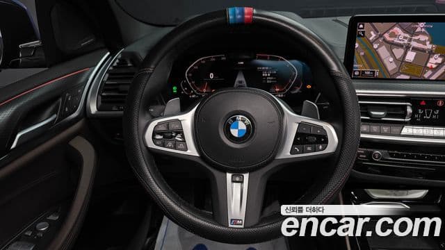 BMW X4 2022 — Photo 9/20
