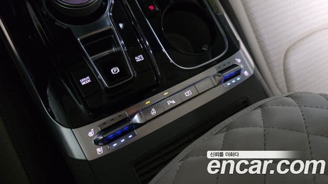 Kia Carnival 2021 — Photo 14/20