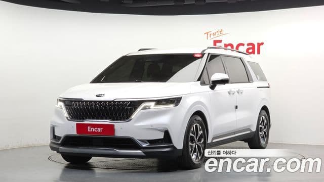 Kia Carnival 2021 — Фото 1/20