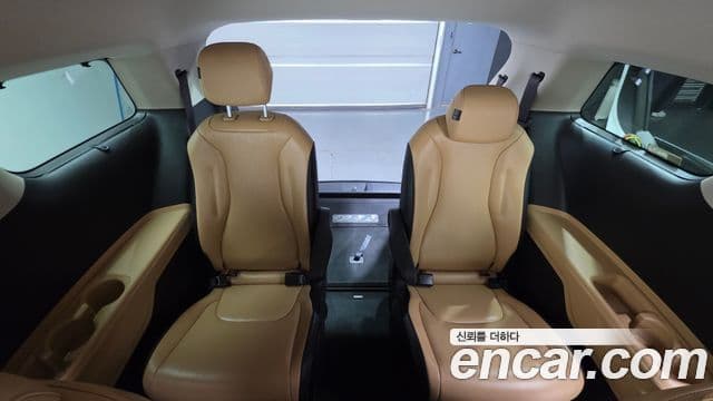 Kia Carnival 2021 — Фото 19/20