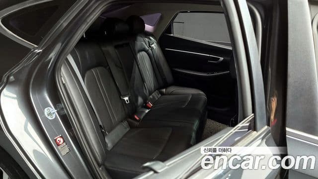 Hyundai Sonata Hybrid 2019 — Şəkil 29/30