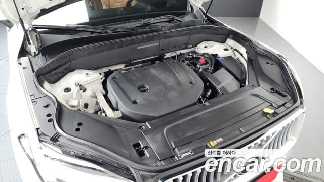 Volvo XC90 2021 — ფოტო 6/20