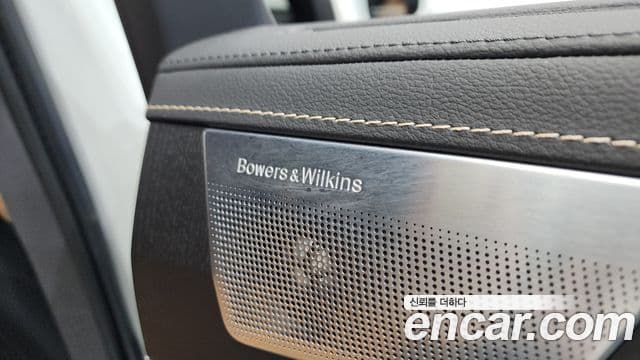 Volvo XC90 2021 — Photo 38/39