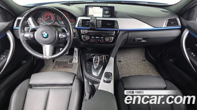 BMW 3 Series 2018 — фото 10 из 20
