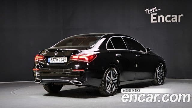 Mercedes-Benz A-Class 2021 — фото 2 из 20