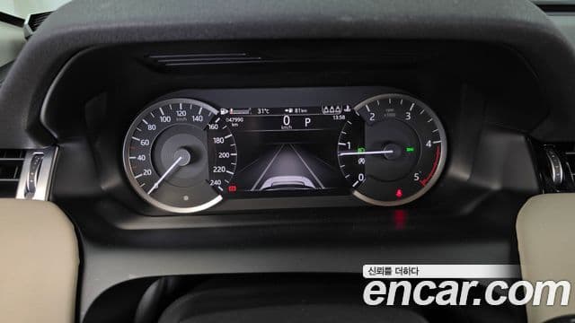 Land Rover Discovery Sport 2021 — ფოტო 8/20