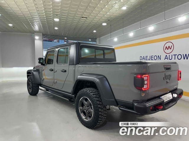 Jeep Gladiator 2021 — Şəkil 12/20