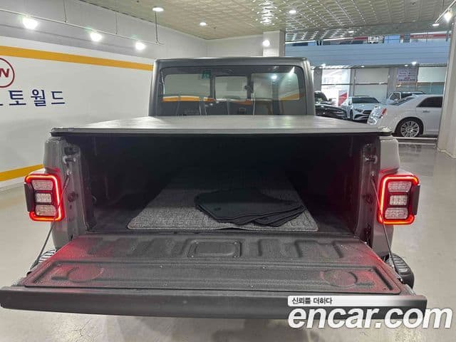 Jeep Gladiator 2021 — Şəkil 2/20