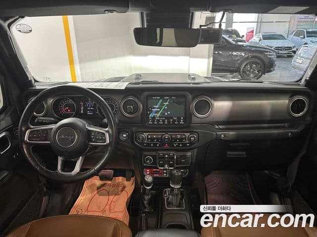 Jeep Gladiator 2021 — Şəkil 13/20