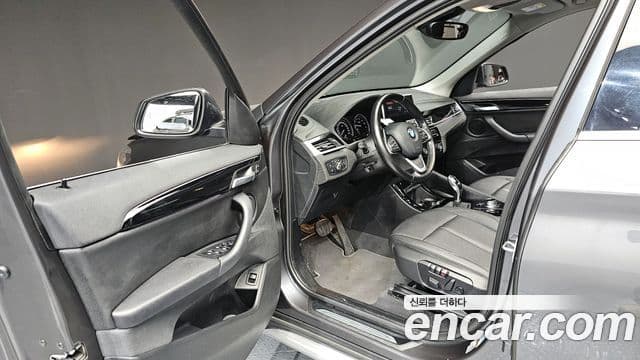 BMW X1 2022 — Şəkil 10/20