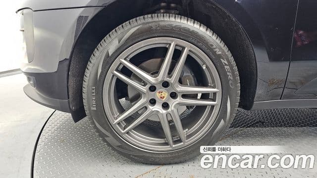 Porsche Macan 2019 — ფოტო 5/20