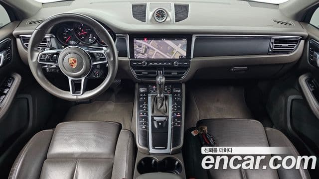 Porsche Macan 2019 — ფოტო 7/20