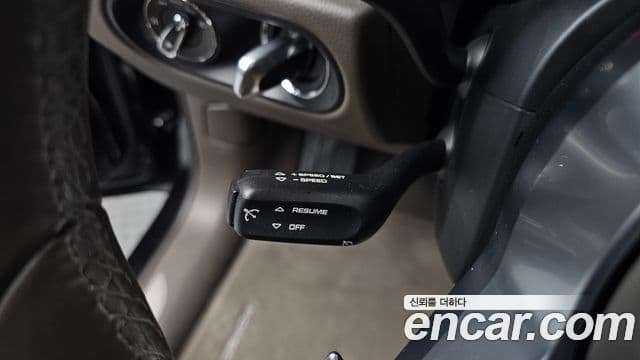 Porsche Macan 2019 — ფოტო 17/20
