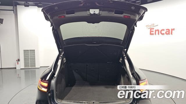 Porsche Macan 2019 — ფოტო 20/20