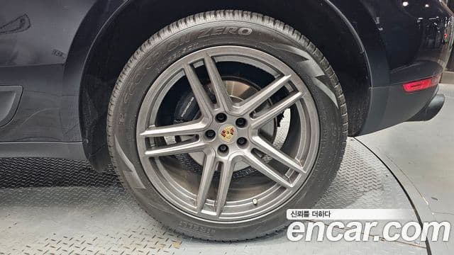 Porsche Macan 2019 — Şəkil 6/32