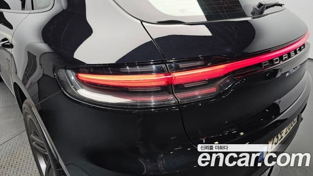 Porsche Macan 2019 — Şəkil 4/32