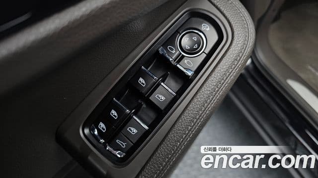 Porsche Macan 2019 — Şəkil 29/32