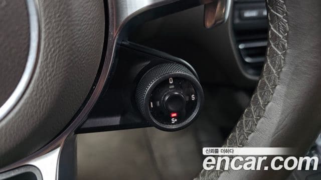 Porsche Macan 2019 — Şəkil 32/32