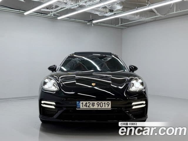 Porsche Panamera 2021 — Photo 18/20