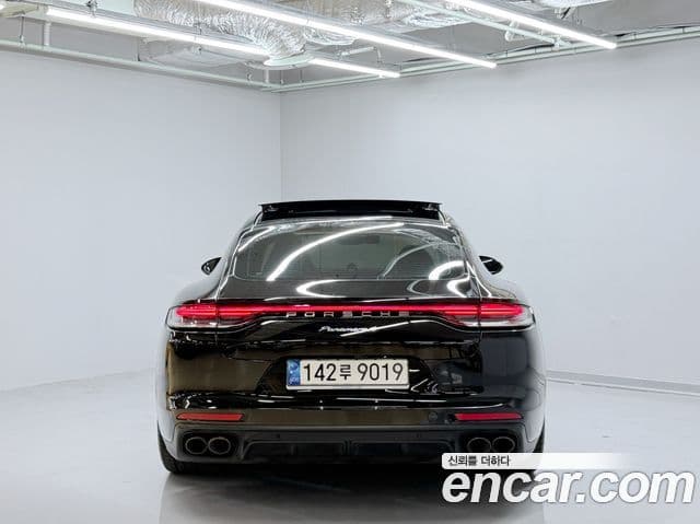 Porsche Panamera 2021 — Photo 3/20
