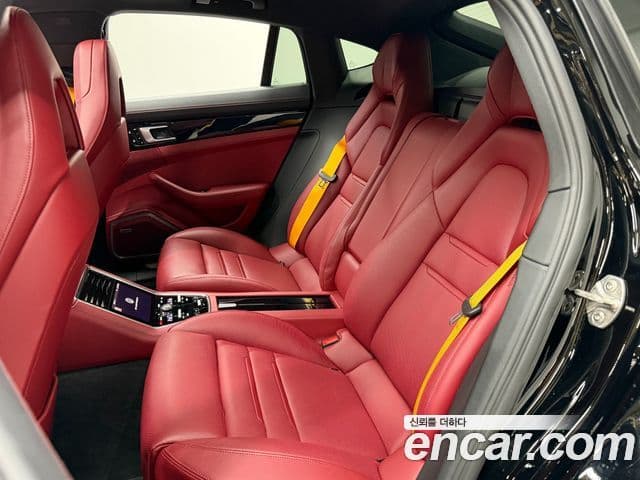 Porsche Panamera 2021 — Photo 12/20