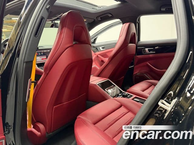 Porsche Panamera 2021 — Photo 6/20