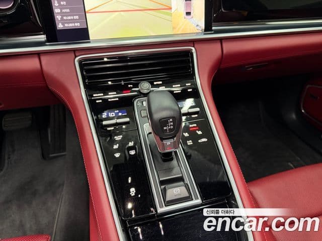 Porsche Panamera 2021 — Photo 2/20