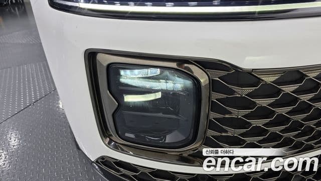 Hyundai Grandeur Hybrid 2023 — Photo 32/37