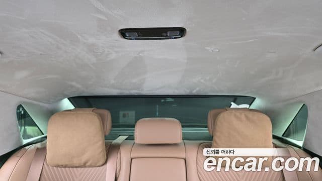 Hyundai Grandeur Hybrid 2023 — Photo 30/37