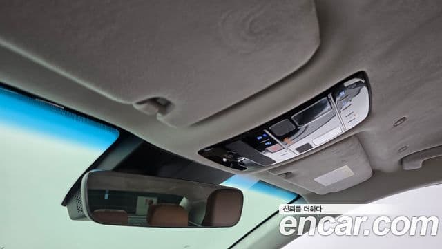 Hyundai Grandeur Hybrid 2023 — Photo 23/37
