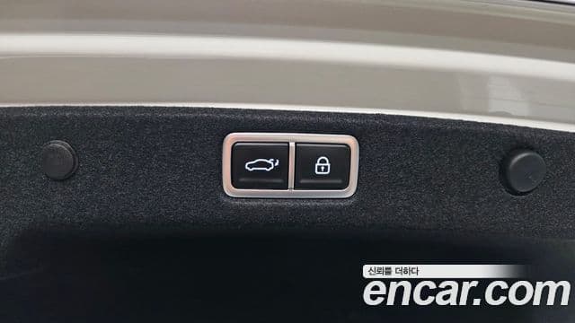Hyundai Grandeur Hybrid 2023 — Photo 4/37