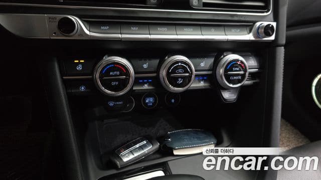 Genesis G70 2021 — Şəkil 17/20
