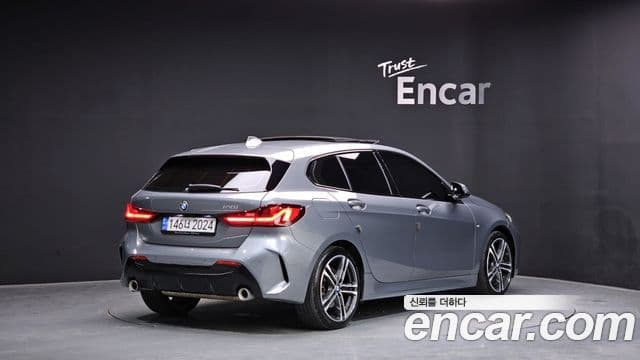 BMW 1 Series 2022 — Şəkil 2/20