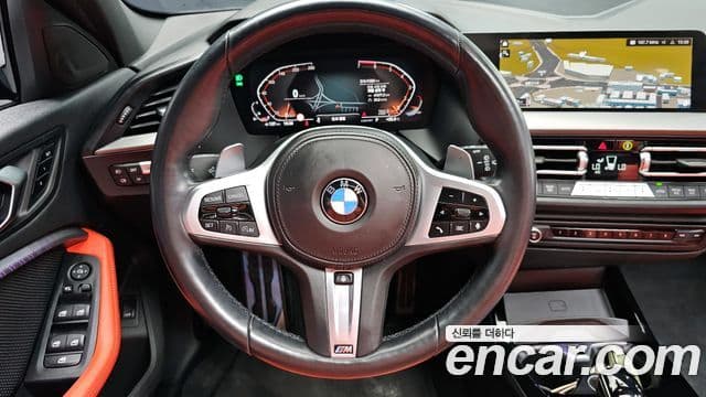 BMW 1 Series 2022 — Фото 12/20