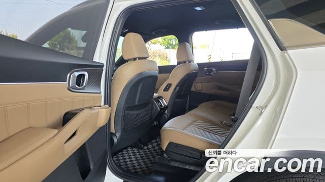 Kia Sorento 2025 — фото 17 из 20