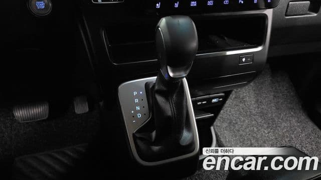 Hyundai Staria 2023 — Şəkil 9/20