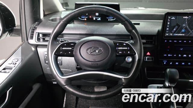 Hyundai Staria 2023 — Şəkil 13/20