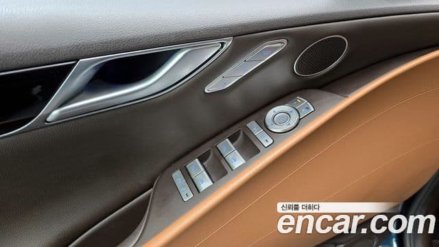 Genesis Electrified G80 2022 — фото 14 из 20