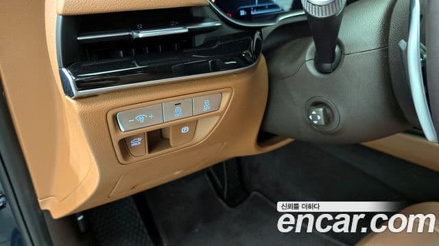 Genesis Electrified G80 2022 — ფოტო 15/20